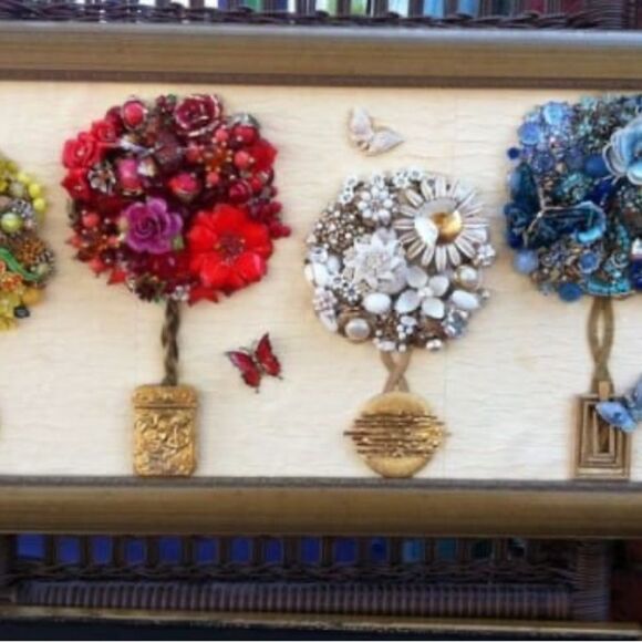 Estate vintage to now Jewlery mystery blue jar wearable,  craftable mix lot - Picture 12 of 16